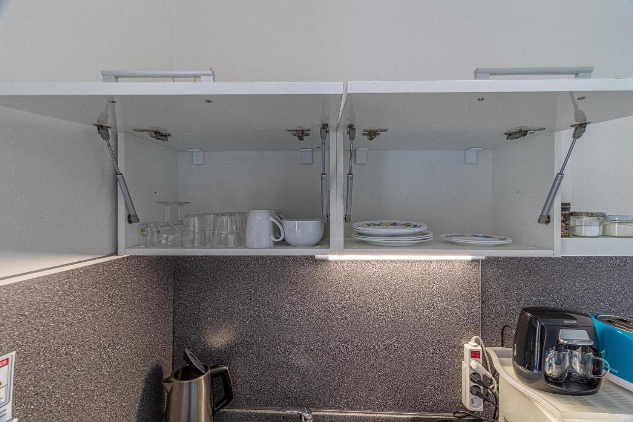 Bratislava -Apartment Near The City Center With A Balcony Ngoại thất bức ảnh