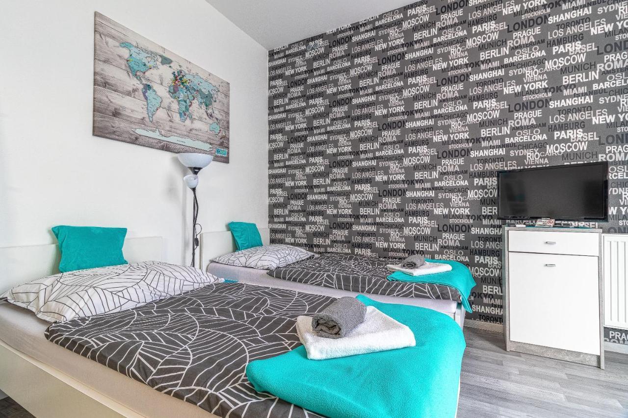 Bratislava -Apartment Near The City Center With A Balcony Ngoại thất bức ảnh